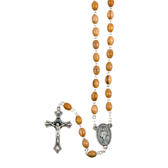 Chapelet grains en bois d´olivier, Ø 5 mm, chaîne couleur argentée,  longueur au cœur 33 cm, croix avec Christ.