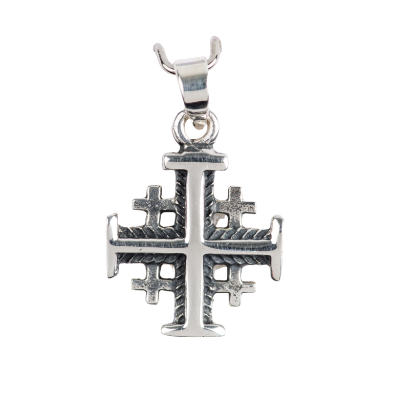 Croix de cou de Jérusalem striée en argent 925 °/°° H. 1,4 cm (1,53 g). Livrée en boîte