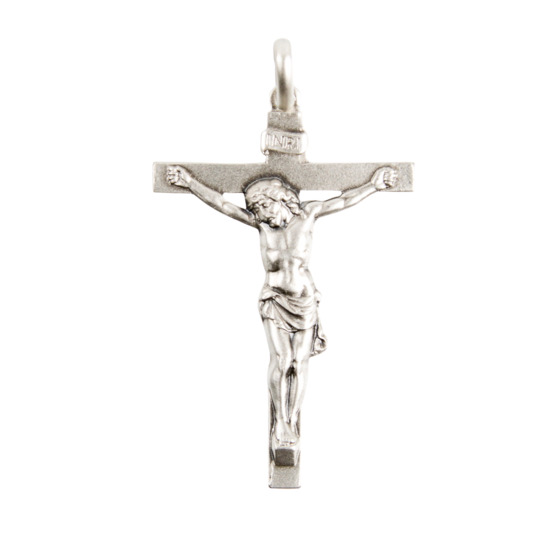 Croix de cou en argent 925 °/°° avec Christ H. 4 cm (5,59 g). Livrée en boîte
