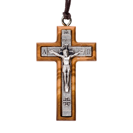 Croix de cou épaisse en bois d'olivier avec Christ métal incrusté H. 4 cm et cordon cuir 70 cm.