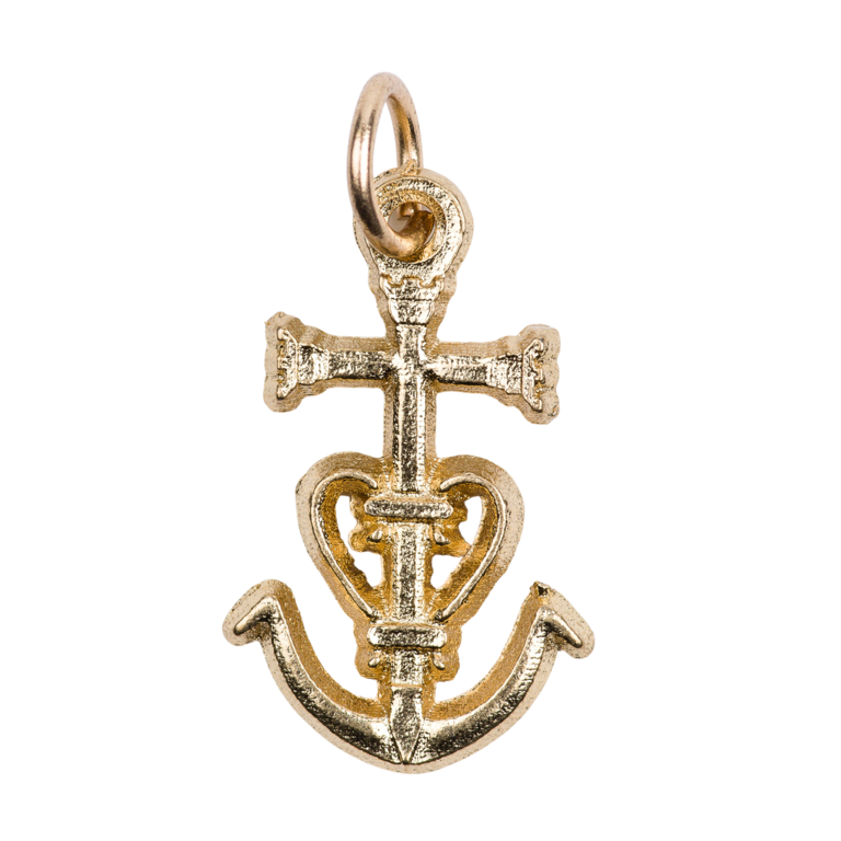 Croix de cou de Camargue en métal couleur dorée H. 2 cm (espérance, foi, charité).