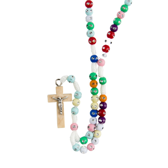 Chapelet sur corde avec fermoir grains multicolores et strass Ø 3 mm, longueur au cœur 17 cm, croix Christ métal.