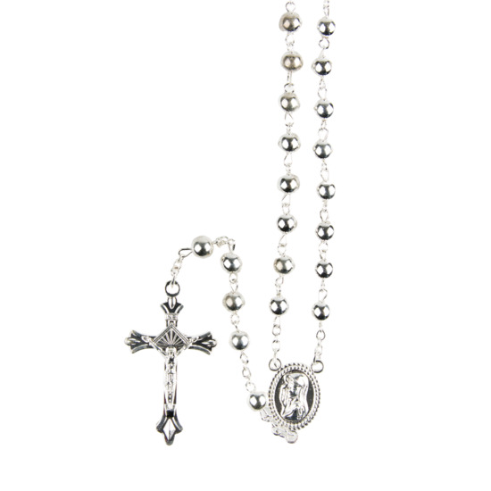 Chapelet grains plastique style métal, Ø 7 mm, chaîne couleur argentée avec fermoir, longueur au cœur 31 cm, croix avec Christ.