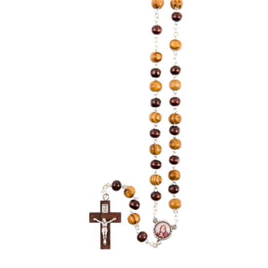 Chapelet grains en bois d´olivier et marron Ø 7 mm, chaîne couleur argentée, longueur au cœur 28 cm, croix avec Christ.