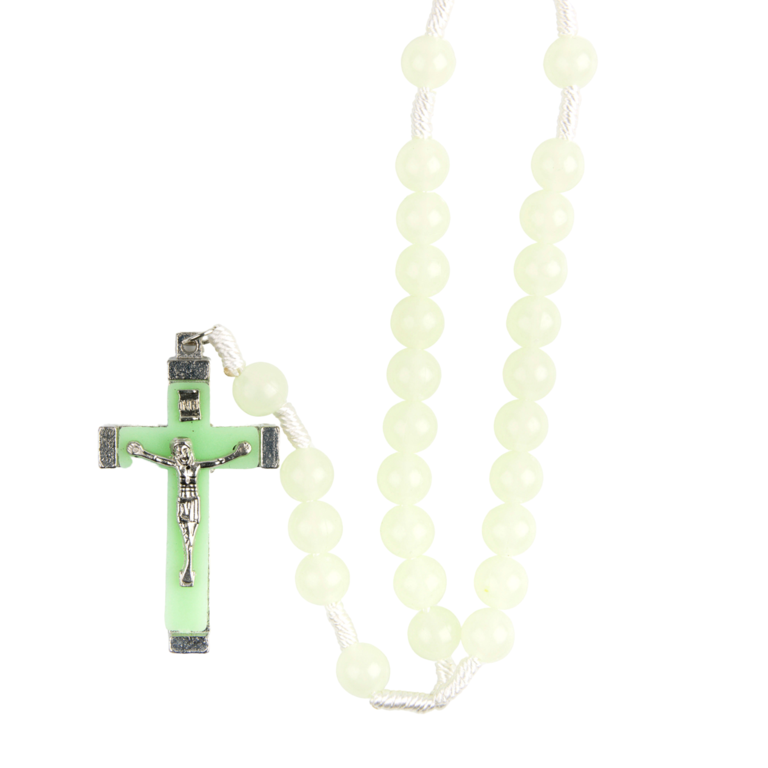 Chapelet sur corde avec fermoir grains fluorescents Ø 6 mm, longueur au cœur 29 cm, croix avec Christ métal.