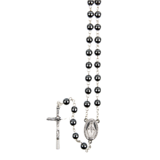 Chapelet grains en hématite, Ø 7 mm, chaîne couleur argentée, longueur au cœur 30 cm, croix avec Christ.