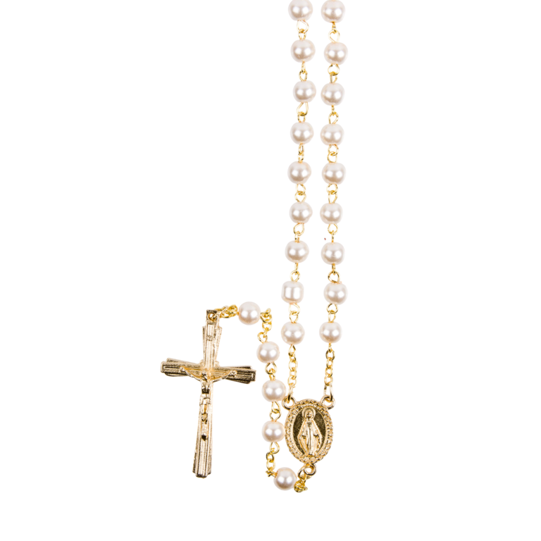 Chapelet grains blancs nacrés, Ø 7 mm, chaîne couleur dorée,  longueur au cœur 31 cm, croix avec Christ plus boîte.