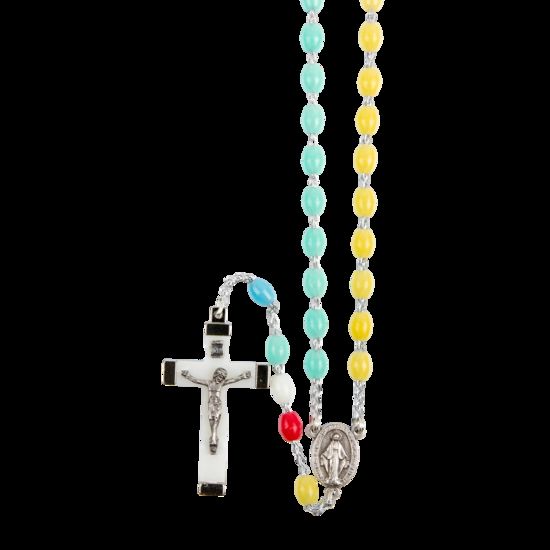 Chapelet sur chaîne indécrochable couleur argentée, grains ovales fluo, longueur au cœur 31 cm, croix avec Christ.