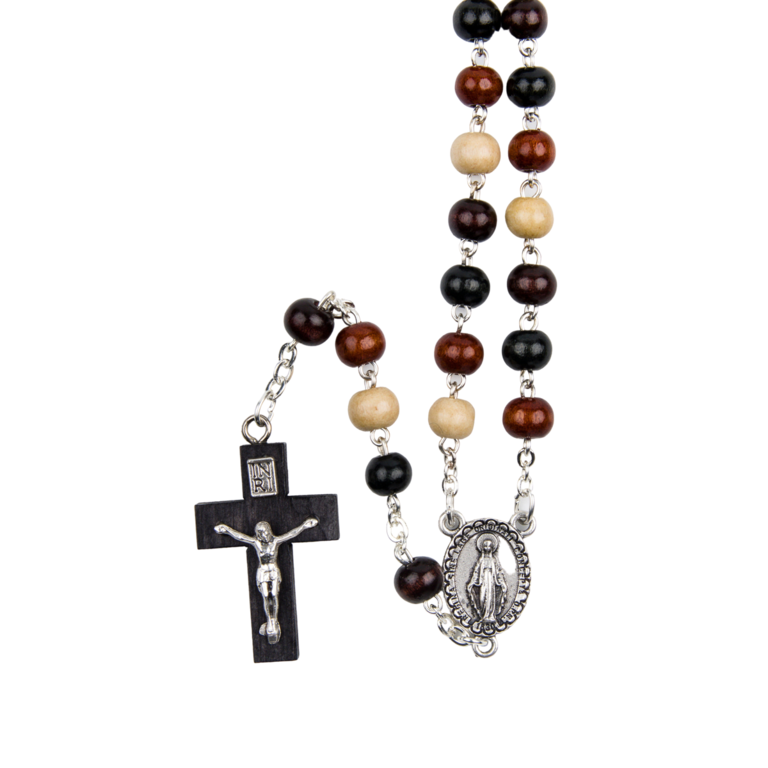 Chapelet grains multicolores, Ø 7 mm, chaîne couleur argentée, longueur au cœur 27 cm, croix avec Christ.