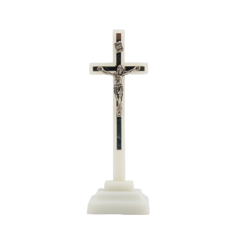 Crucifix fluorescent avec Christ métal couleur argentée - H. 7,5 cm.