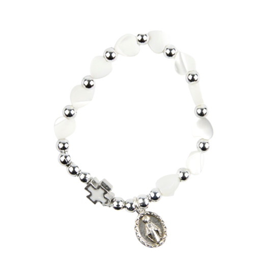 Bracelet dizainier sur élastique pour enfant avec grains nacre coeur Ø 6 mm et médaille de la Vierge Miraculeuse.