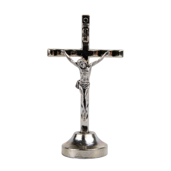Crucifix métal couleur argentée sur socle adhésif avec Christ - H. 7 cm.