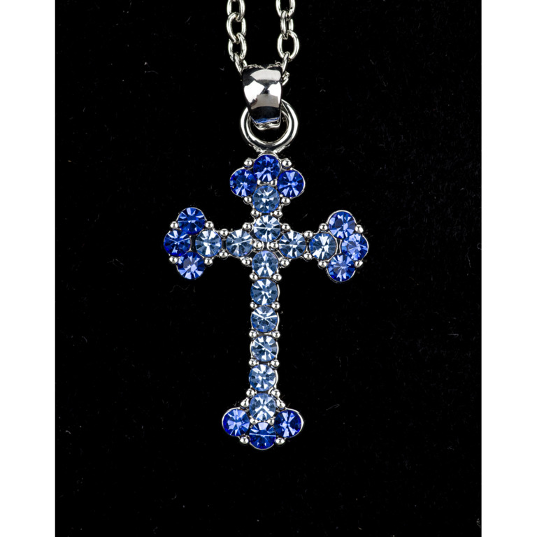 Collier avec chaine argentée L. 45 cm, croix orthodoxe avec zirconium H. 2,3 cm.
