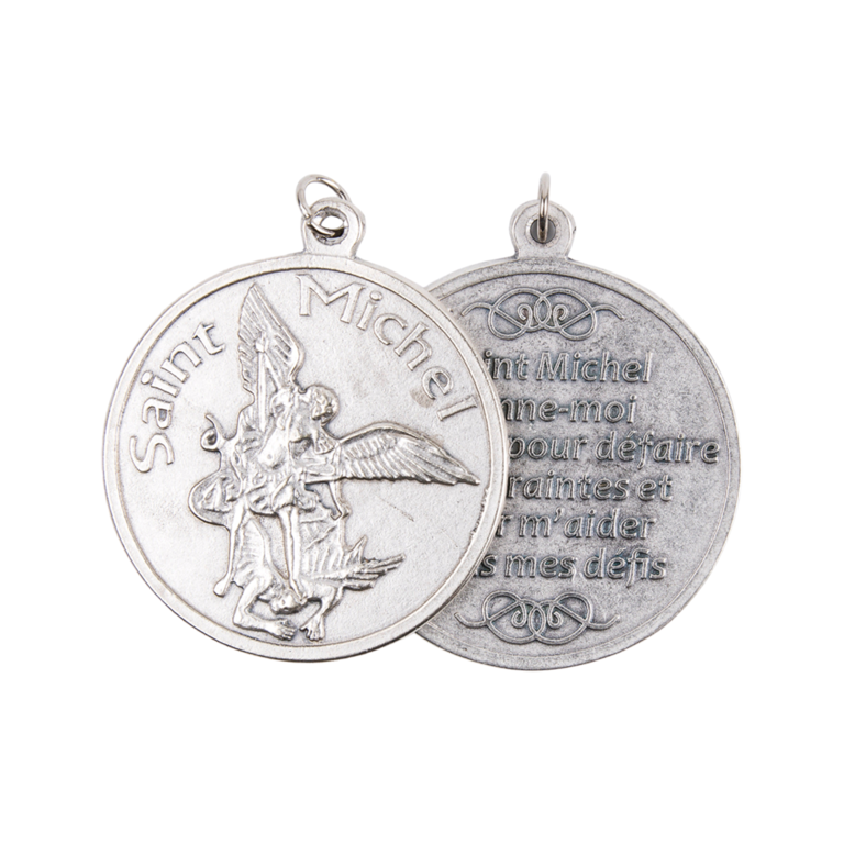 Médaille métal couleur argentée de la protection de saint Michel avec prière au verso. Plusieurs tailles.