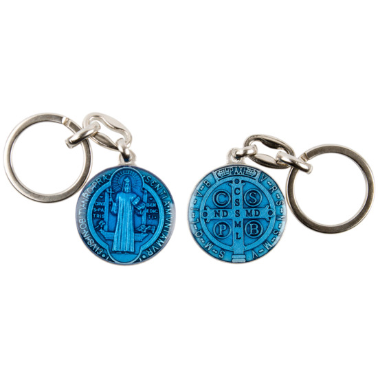 Porte-clés de saint Benoît Ø 3 cm en métal couleur argentée émaillé bleu double face.