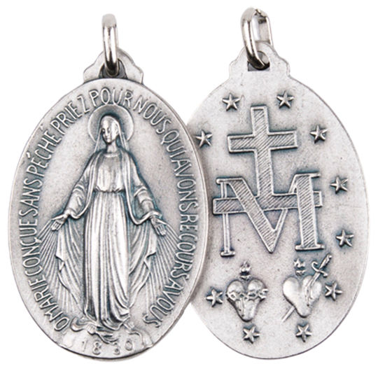 Médaille métal couleur argentée de la Vierge Miraculeuse H. 4 cm inscription en Français.