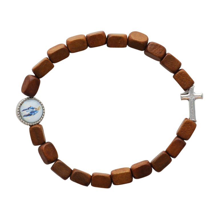 Bracelet sur élastique grains bois, avec croix et résine VM.