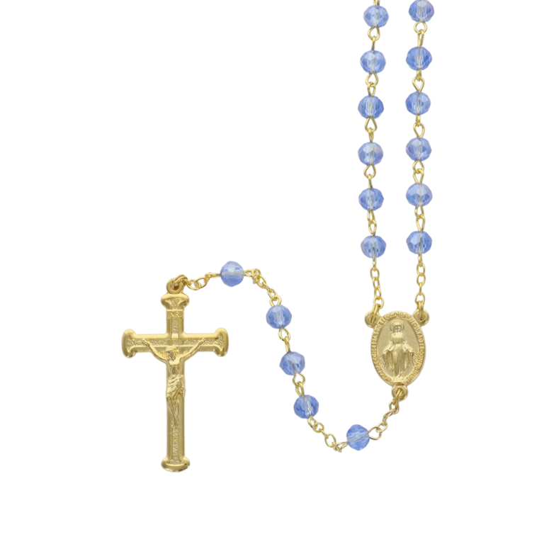 Chapelet grains cristal sur chaîne couleur dorée, Ø 6 mm, longueur au cœur 32 cm, croix avec Christ. Plusieurs couleurs