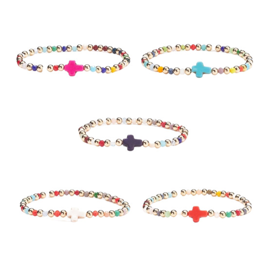 Bracelets sur élastique grain perle verre multicolore Ø 4 mm avec croix. Lot de 5, couleurs assorties.