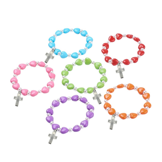 Bracelets enfant sur élastique grain cœur acryliques 11mm perle nacrée. Lot de 10 couleurs assorties