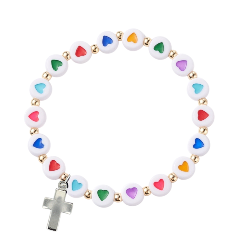 Bracelet sur élastique pour enfant en acrylique grains ronds motif coeur Ø 6,5 mm.