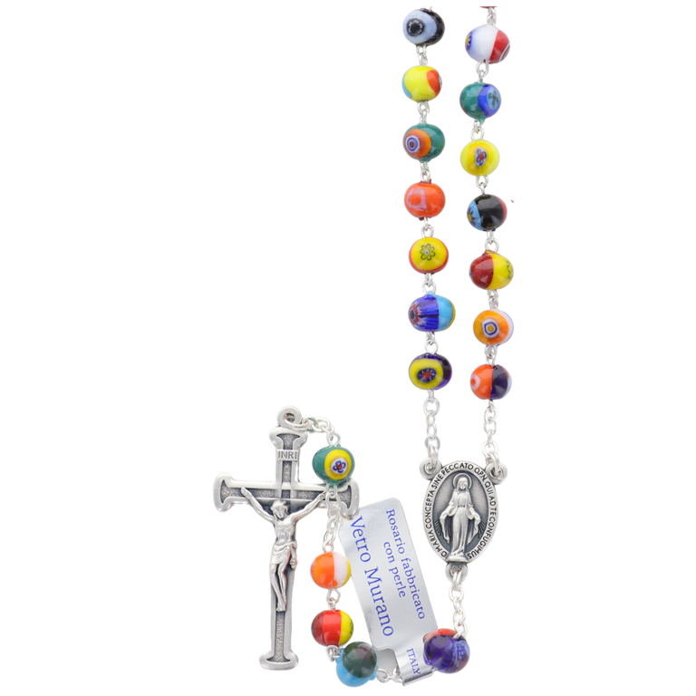 Chapelet grains véritable verre de Murano multicolore sur chaîne, Ø 6 mm, longueur au cœur 29 cm, croix avec Christ.