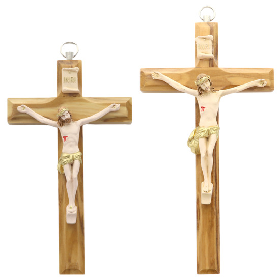 Crucifix en bois avec Christ en résine style bois