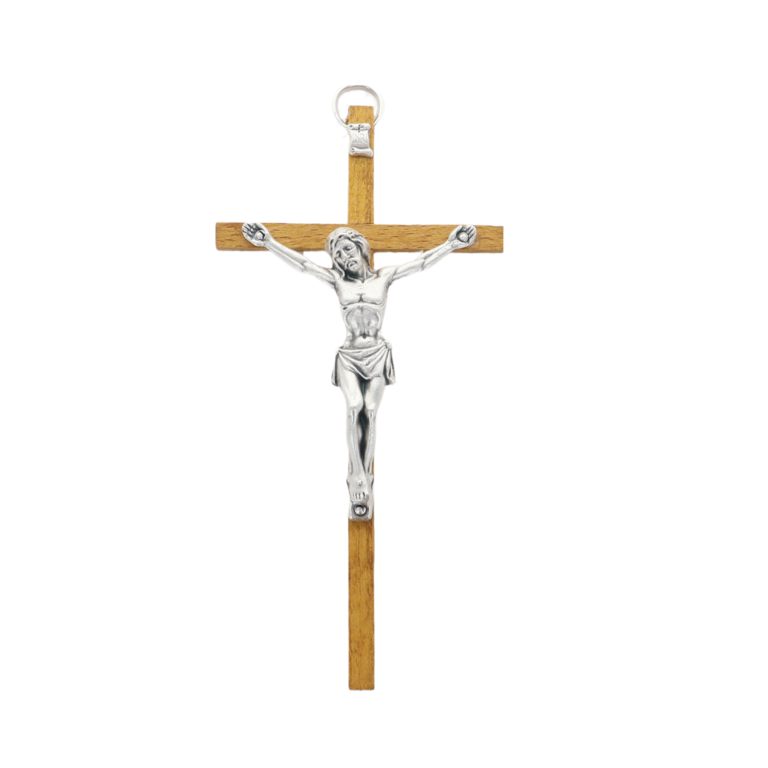Crucifix bois clair avec Christ métal couleur argentée - H. 12 cm.