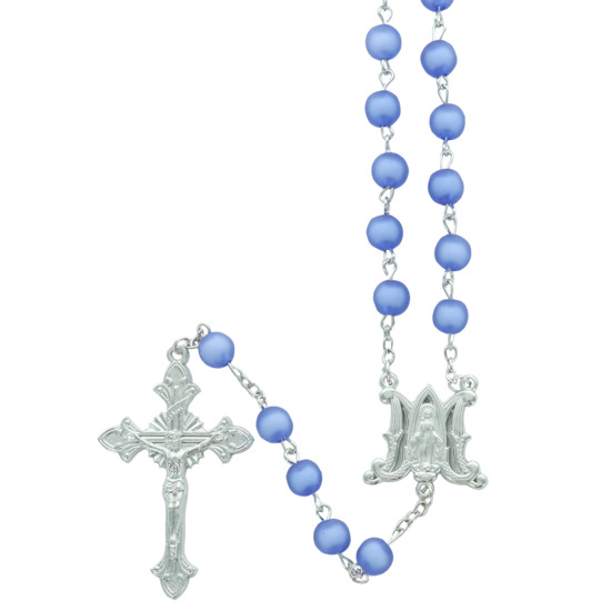 Chapelet grains opaque givré sur chaîne argentée Ø 8 mm, longueur au cœur 40 cm, croix avec Christ. Plusieurs couleurs.