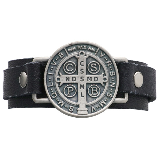 Bracelet en cuir véritable noir pour homme, ajustable sur trois points, avec une médaille de saint Benoît en argent vieilli, longueur de 22 cm.