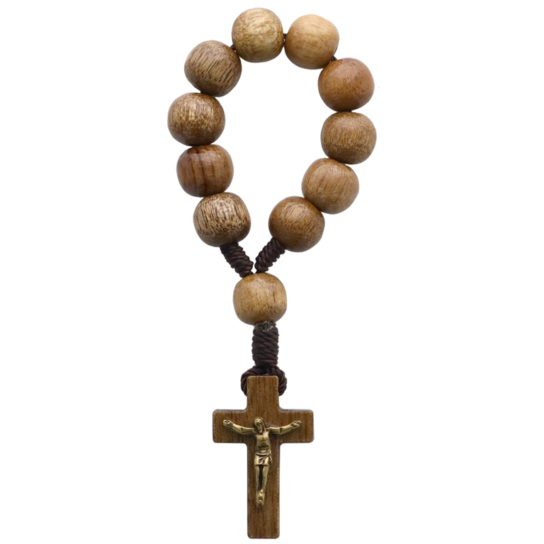 Dizainier sur corde en bois Ø 8 mm, croix en bois avec Christ.