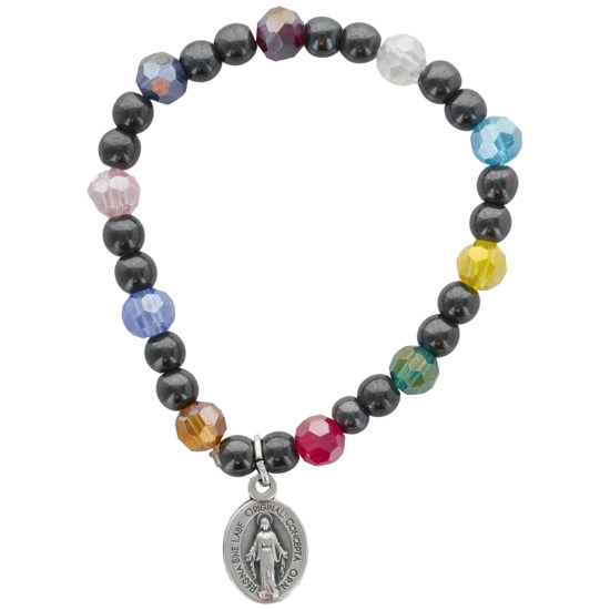 Bracelet dizainier sur élastique pour enfant grains multicolores à facettes et hématite avec médaille de la Vierge Miraculeuse.