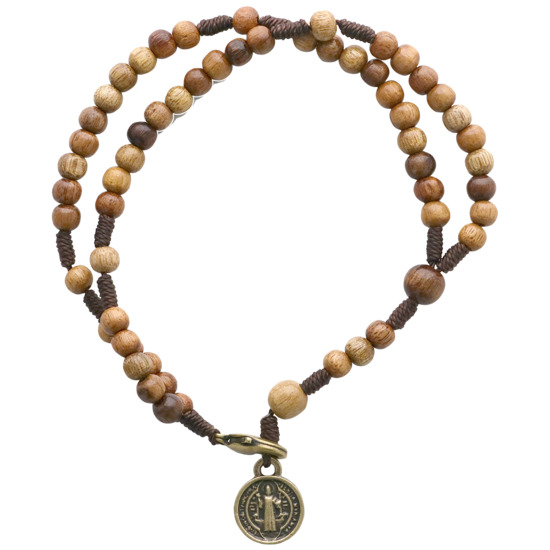 Bracelet sur corde de saint Benoît réglable avec grains en bois Ø de 4 et 6 mm