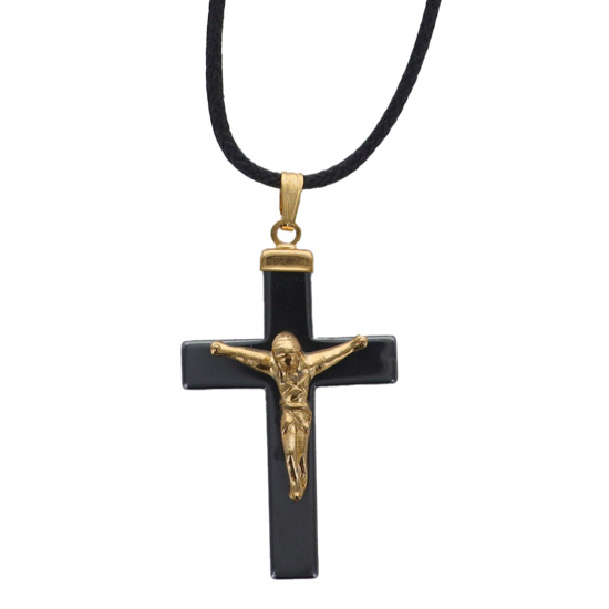Collier avec cordon, croix en hématite et Christ de couleur doré avec fermoir.